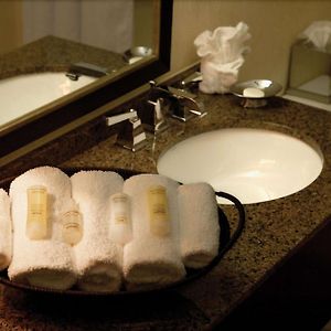 Deluxe  King Room Hearing accessible